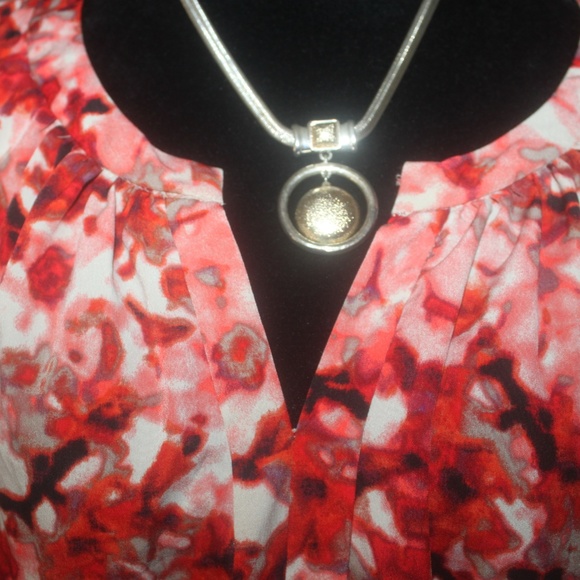 Liz Lange Maternity Tunic size XXL pink black sage floral modified Vneck NEW… - Picture 3 of 6
